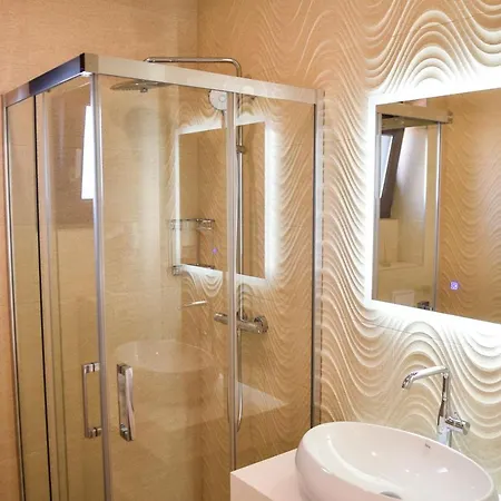 Apartament Center *